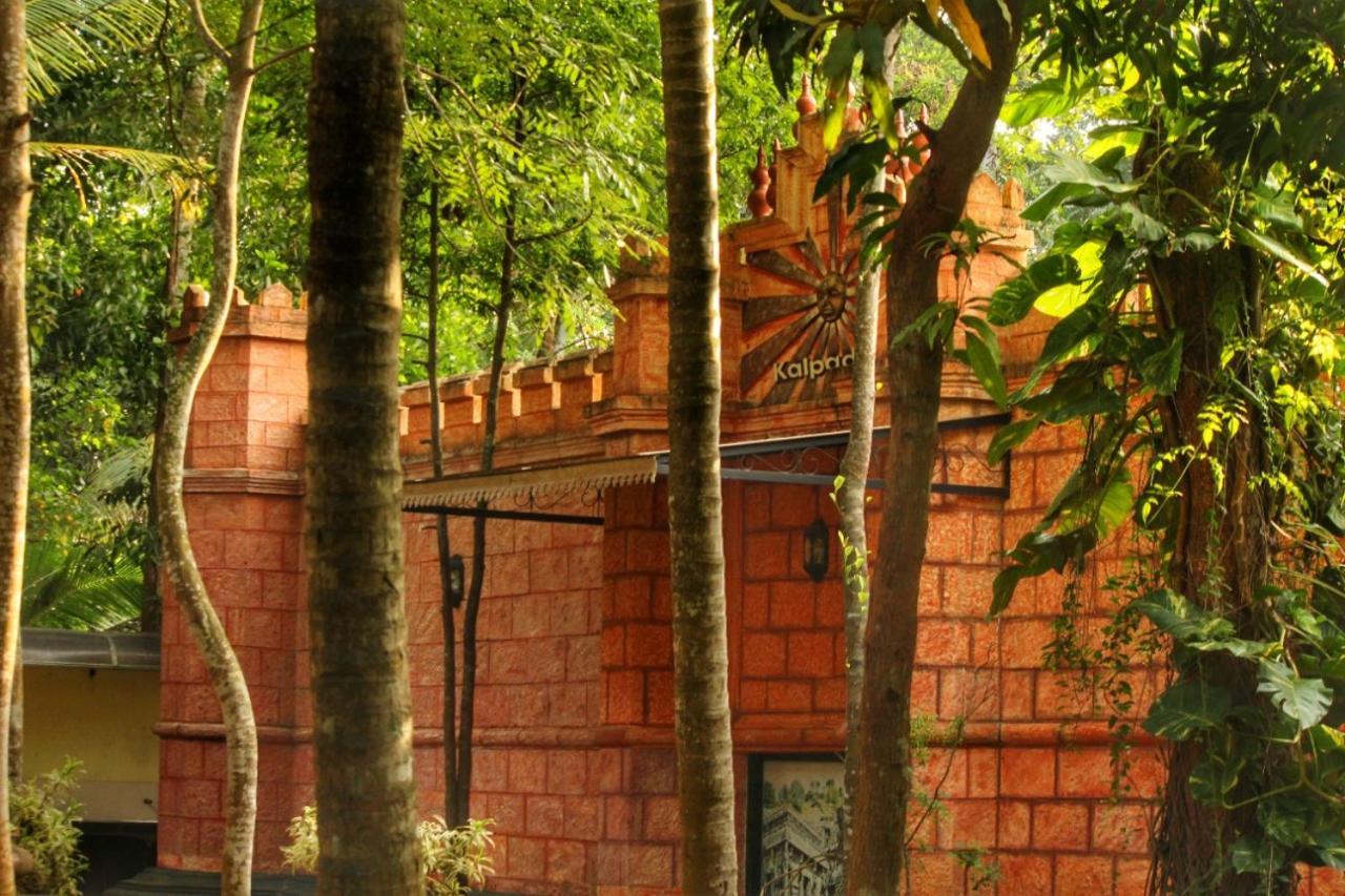 Hotel Kalpadiyil Balarampuram Exterior foto