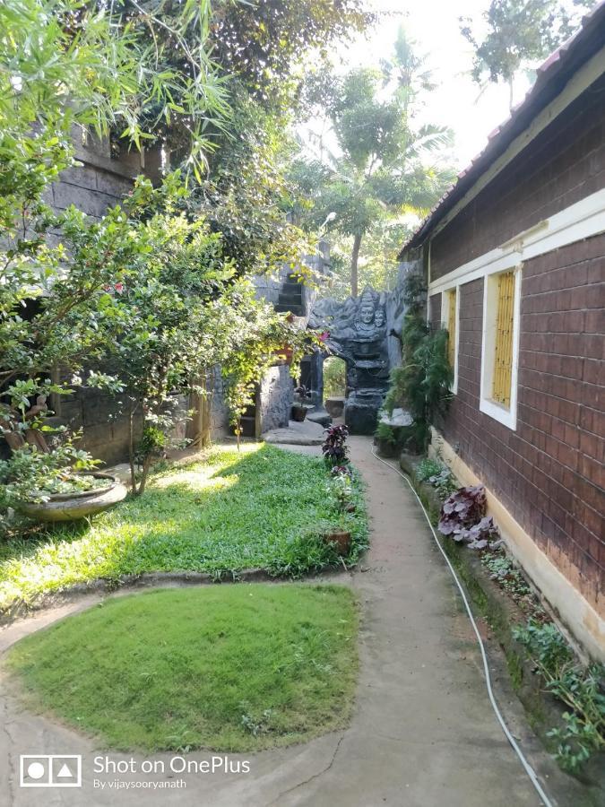 Hotel Kalpadiyil Balarampuram Exterior foto